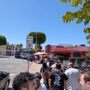 Big Slice Pizza - Great turn out for Grand Re-Opening! - Pizza Near Me - Fullerton, California