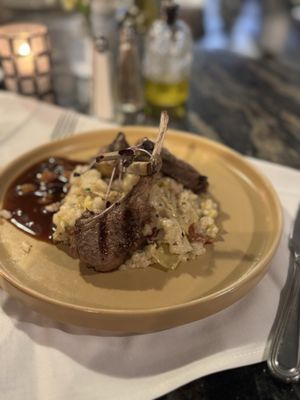 Frank's & Frank's Outback by null