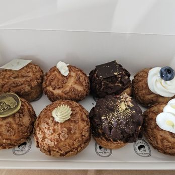 Browned - 1 of each cream puff - Coffee & Tea Near Me - San Gabriel, California
