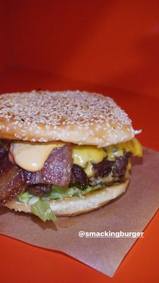 Smacking Burger by null Smacking Burger by null