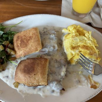 Red Dog Diner - Biscuits & Gravy - Breakfast & Brunch Near Me - New Orleans, Louisiana Red Dog Diner - Biscuits & Gravy - Breakfast & Brunch Near Me - New Orleans, Louisiana