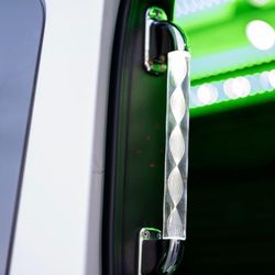 Tuleen limousine - Limousine Style Sprinter Van