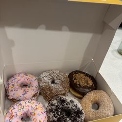 SuzyQ Doughnuts Bells Corners