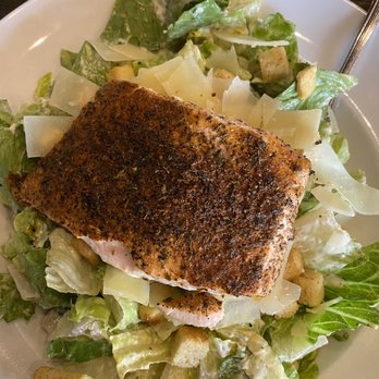 Brew Link Brewing - Blackened Salmon Salad - Brewpubs Near Me - Indianapolis, Indiana
