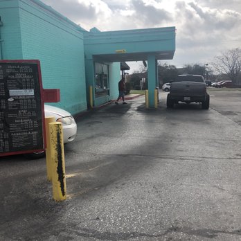 Chacho's - Guy who is of her ethnicity walking away from window for food never drove up to window - Tex-Mex Near Me - San Antonio, Texas Chacho's - Guy who is of her ethnicity walking away from window for food never drove up to window - Tex-Mex Near Me - San Antonio, Texas