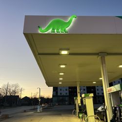 Sinclair Service Station