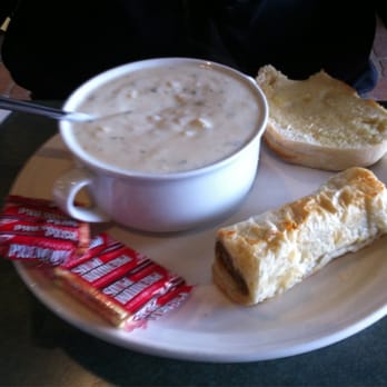 Mandolins - Clam chowder and a sausage roll - Cafes Near Me - Merritt, British Columbia