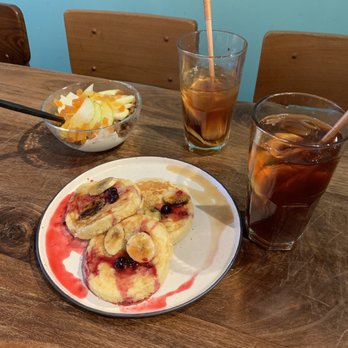 茶。家 - Ricotta pancakes, granola bowl, iced lemon teas - Tea Rooms Near Me - Hong Kong, HK 茶。家 - Ricotta pancakes, granola bowl, iced lemon teas - Tea Rooms Near Me - Hong Kong, HK