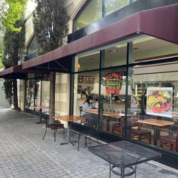 Sunrise Bagels Cafe - Courtyard for outdoor dining. - Bagels Near Me - San Ramon, California Sunrise Bagels Cafe - Courtyard for outdoor dining. - Bagels Near Me - San Ramon, California