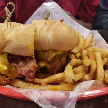 Restaurant 10 - Chicken club fried - American Near Me - Atlanta, Georgia