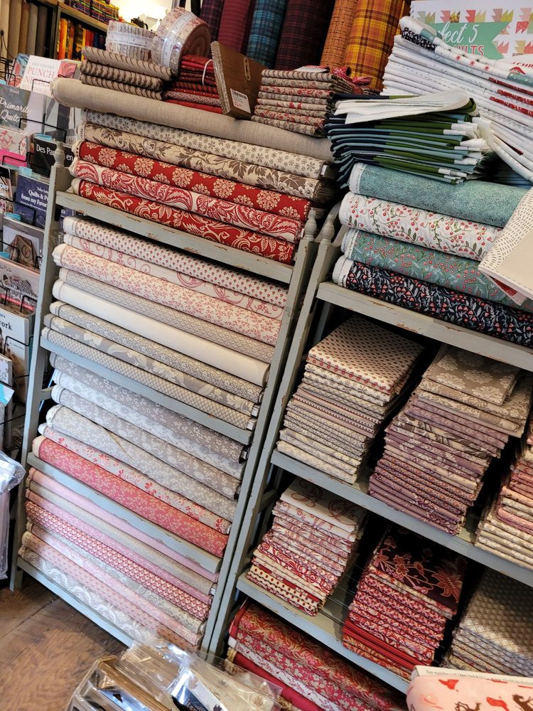 THE QUILTING HIVE Updated September 2024 12 Photos 309 E Methow