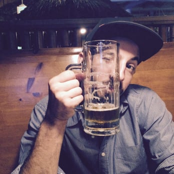 Islands Restaurant - Large sized beer? - Burgers Near Me - Long Beach, California