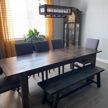 Zebra Home Cleaning - Dazzling dining room - Home Cleaning Near Me Zebra Home Cleaning - Dazzling dining room - Home Cleaning Near Me