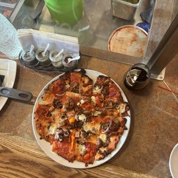 Uno Venti Pizzeria - Pizza Near Me - La Crosse, Wisconsin Uno Venti Pizzeria - Pizza Near Me - La Crosse, Wisconsin