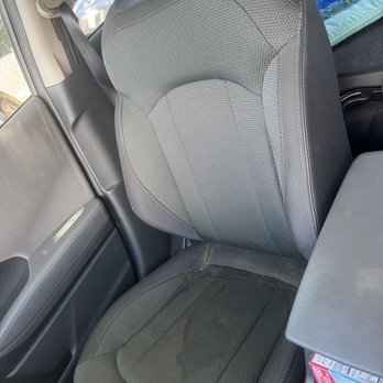 Deseos Deleite 88 - Dirty seat - Auto Detailing Near Me - Thornton, Colorado