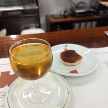 Restaurante Apeadeiro - Sintra sweet and white Port - Portuguese Near Me - Sintra, 11