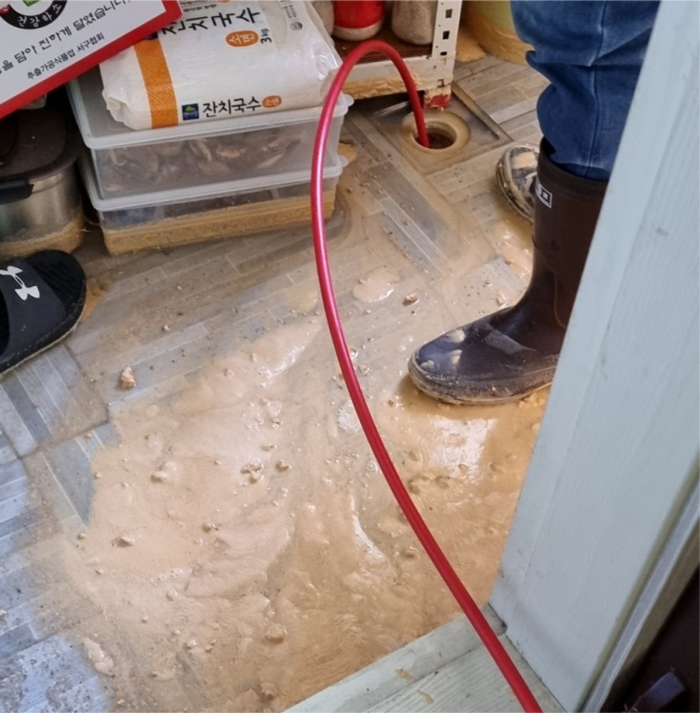 Slide of JetaThru Drain Solution