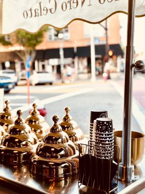 Bianco Nero Gelato by null