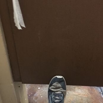 Riverside Park - yes, bathroom stays open late, be aware about door not closing - Parks Near Me - Tulsa, Oklahoma