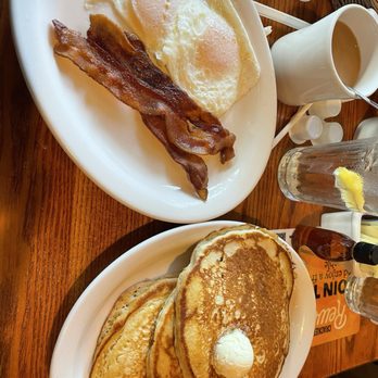Cracker Barrel Old Country Store - Momma's Pancake Breakfast - American Near Me - Tampa, Florida Cracker Barrel Old Country Store - Momma's Pancake Breakfast - American Near Me - Tampa, Florida