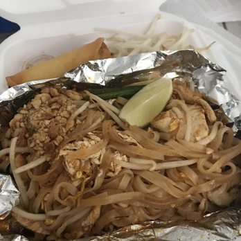 Lucky Elephant - $9 Chicken Pad Thai Lunch Special - Thai Near Me - Ontario, California Lucky Elephant - $9 Chicken Pad Thai Lunch Special - Thai Near Me - Ontario, California