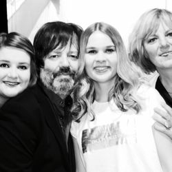 Vanity Hair&art - Van l.naar r. Jilles,Toni,Melissa en Annelies