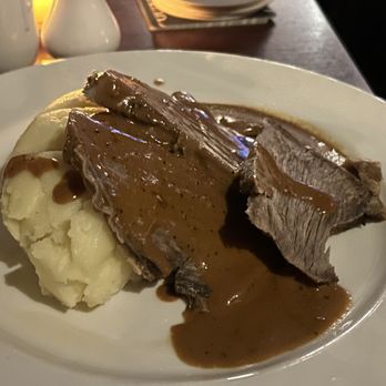O'Sheas Merchant - Irish Pub Near Me - Dublin, D