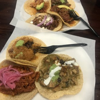 Guisados - Tacos Near Me - Burbank, California