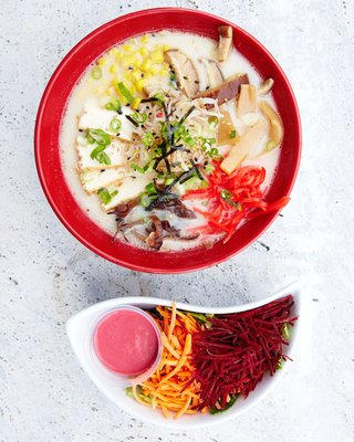 Poke Burri / Lifting Noodles Ramen by null