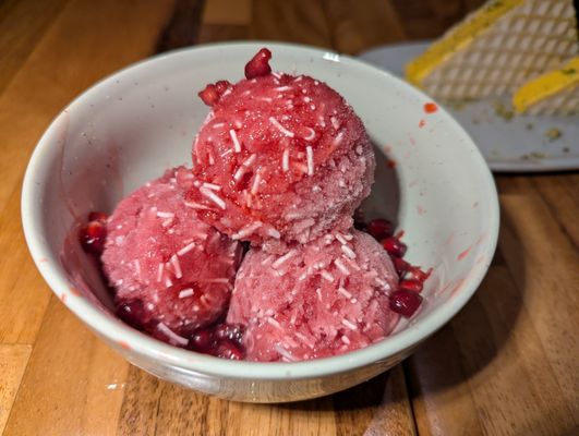 Yalda by null