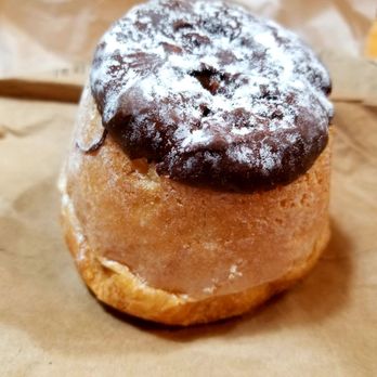 Cafe Giotto - I just don't get Spotify. Am a Pandoro girl all the way. - Cafes Near Me - Montclair, New Jersey