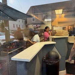 Algarve Barbeque - Grilling right inside. Very hot so order and wait outside.