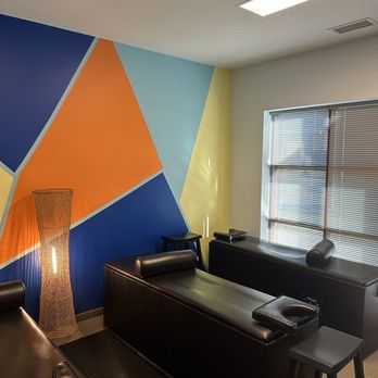 Bomberg Chiropractic - Chiropractors Near Me - Plymouth, Minnesota Bomberg Chiropractic - Chiropractors Near Me - Plymouth, Minnesota