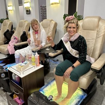 Luxe Nail Lounge - Nail Salons Near Me - Fairfax, Virginia Luxe Nail Lounge - Nail Salons Near Me - Fairfax, Virginia