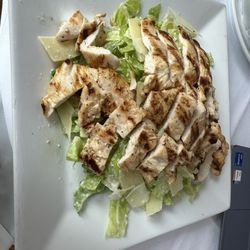 Osso Buco Grill - Grilled chicken Caesar Salad