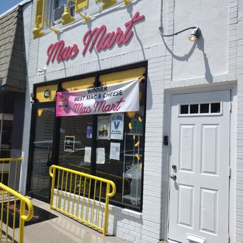 Mac Mart Mac N Cheesery - Exterior - American Near Me - Ardmore, Pennsylvania