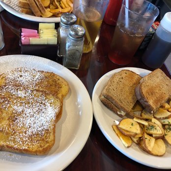 Shelly's Cafe - French Toast with rye toast and home fries. - Breakfast & Brunch Near Me - Tampa, Florida