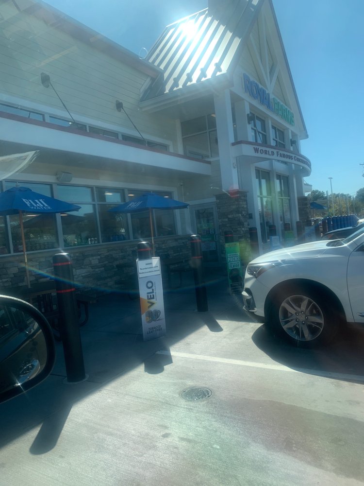 ROYAL FARMS Updated September 2024 10 Reviews 3300 Forestville Rd