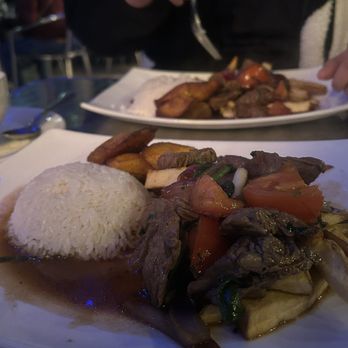 Puerto 27 Peruvian Kitchen & Pisco Bar - Lomo Saltado - Peruvian Near Me - Pacifica, California