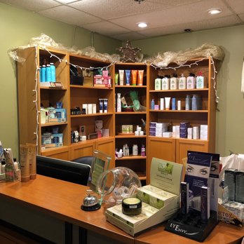 Body Concepts Esthetics & Massage - Front desk check-in and payment area. - Day Spas Near Me - Banff, Alberta Body Concepts Esthetics & Massage - Front desk check-in and payment area. - Day Spas Near Me - Banff, Alberta