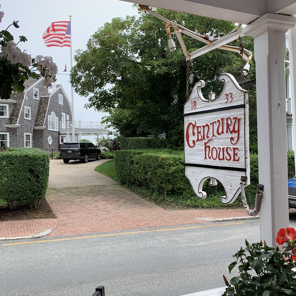 Century House - Bed & Breakfast Near Me - Nantucket, Massachusetts