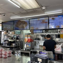 Quickie’s Burgers, Wings & Seafood