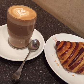 Princi - Latte and pain chocolate - Italian Near Me - London, XGL