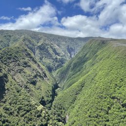 Lots of waterfalls here! Lots of waterfalls here!