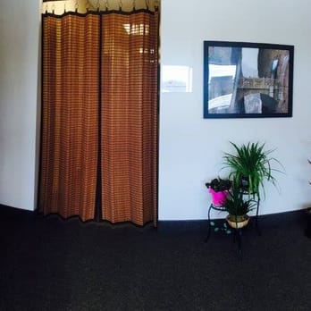 Ascend Sport and Spine - Check out our Waiting Room. - Chiropractors Near Me - Saint Paul, Minnesota Ascend Sport and Spine - Check out our Waiting Room. - Chiropractors Near Me - Saint Paul, Minnesota