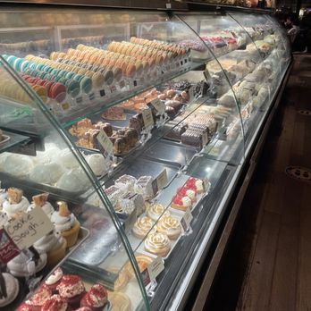 Mia's Bakery - Bakeries Near Me - Brooklyn, New York