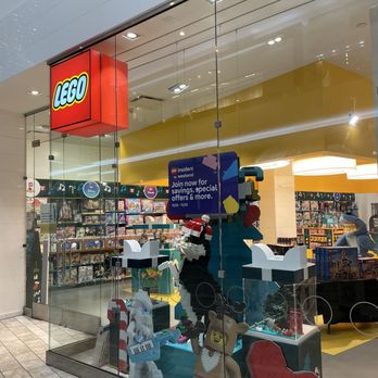 Lego Store - Toy Stores Near Me - Tukwila, Washington