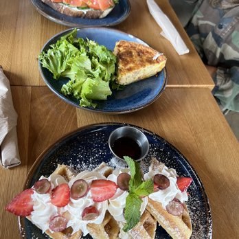 Soul Grind Coffee Roasters - Waffles & Berries, Lorraine Quiche, Salmon Toast - Coffee & Tea Near Me - Pacifica, California Soul Grind Coffee Roasters - Waffles & Berries, Lorraine Quiche, Salmon Toast - Coffee & Tea Near Me - Pacifica, California