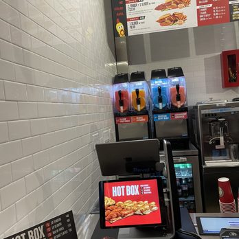 Dave's Hot Chicken - Chicken Shop Near Me - Madison, Wisconsin