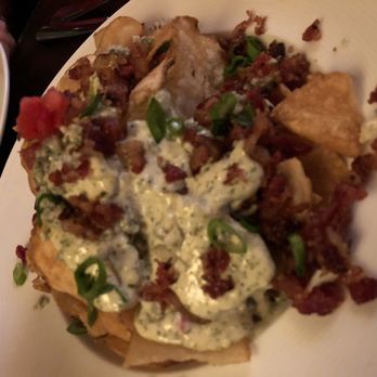 Marlow's Tavern - Signature Pub chips app with bacon, Gorgonzola and scallions - New American Near Me - Orlando, Florida